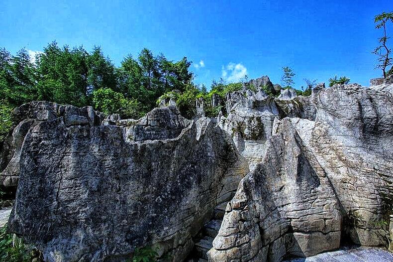 恩施大峡谷石筒长卷